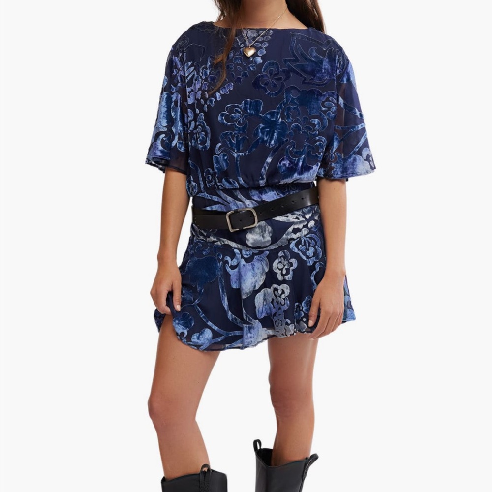 NWT Free People Manuka Velvet Mini Dress in Navy size Medium